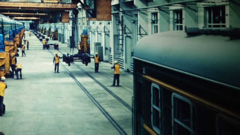 这趟当年出名K3列车由北京途径乌兰巴托前往莫斯科，全程需要行驶6天6夜