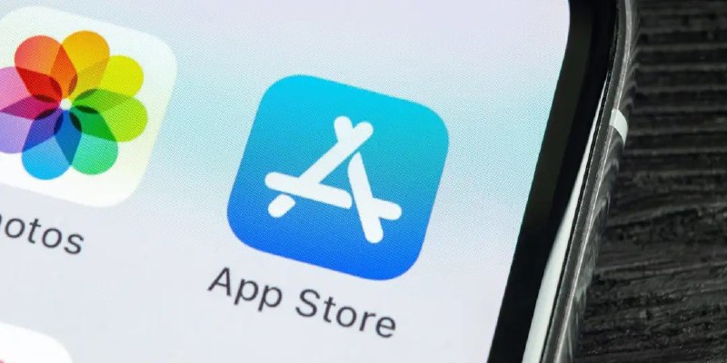 【AppSo 科技早报 - 0914】1. 拼多多上线 iPhone 12 预约页面2. iPhone 12 Pro 后壳曝光3. iOS 14 可将 Chrome 设为默认浏览器4. TikTok 拒绝了微软的收购要约5. 软银将以 400 亿美元将 ARM 转让给英伟达6. 索尼 9 月 17 日将举行 PS5 最新发布会7. 马斯克称 2024 年送人上火星8. 微软云游戏服务本周二上线9. 苹果更新 App Store 审核指南，新增「云游戏」平台上架标准详情点击👉