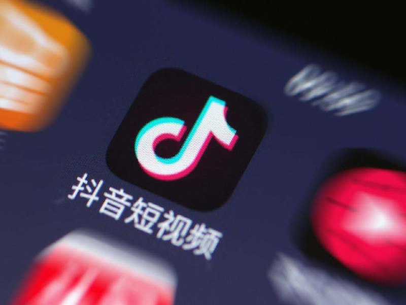 【传抖音测试快递服务“音尊达”，淘宝京东慌了吗？】据第一财经引述媒体1月12日报道，抖音电商近期测试快递服务“音尊达”，提供送货上门等服务