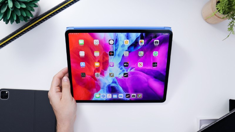 【APPSO 科技早报 - 0210】1. 苹果 OLED 版 iPad 接近量产2.特斯拉设计总监称苹果产品「没什么可期待的」3.支付宝公布女足「十年十亿」计划进展4.第 94 届奥斯卡提名名单出炉5.抖音搜索与苹果 Siri 达成合作6. 乐高联合漫威推出「雷神之锤」积木模型7. Redmi K50 电竞版将于 2 月 16 日发布8. 任天堂举办最新一期直面会9. 百度地图发布春运大数据10.马斯克称后悔停产旧款 Model X详情点击👉